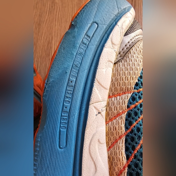 Size 6 - Hoka One One Mafate limited edition - Picture 4 of 13